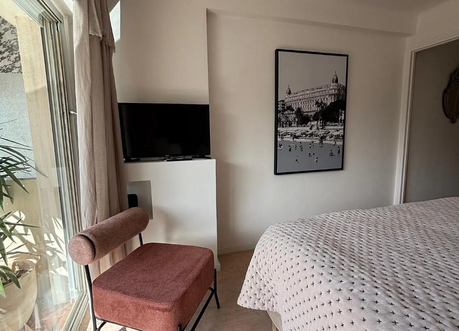 Studio Au California Palace Cannes France
